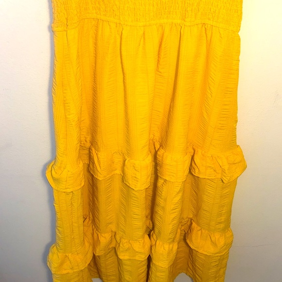 Yellow Maxi Dress- Size Large - Picture 4 of 9